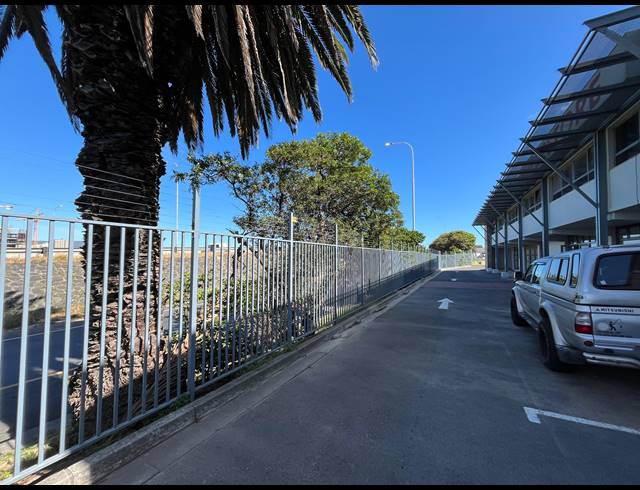 51M² BUSINESS TO LET IN MAITLAND